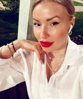 Ева