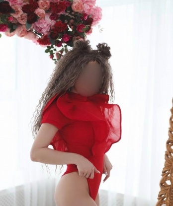 Мои услуги полны страсти и непревзойденного удовлетворения. 🌹
Я живу в Москве и готова встретиться с тобой в комфортабельном и уютном месте. Мои фото 100% реальные, без ретуши, ты получишь то, что увидишь на них. Отзывы о моей работе только положительные, ведь я горжусь своей профессиональностью и умением сделать тебя счастливым. ✨💫
Вместе мы отправимся в путешествие по миру наслаждения, где каждый миг будет наполнен страстью и любовью. Я умею слушать, быть эмпатичной и понимающей. Так что, если ты ищешь нежность и разнообразие, я здесь для тебя. Доверься мне и получи незабываемые эмоции. 💖💫 Надюша